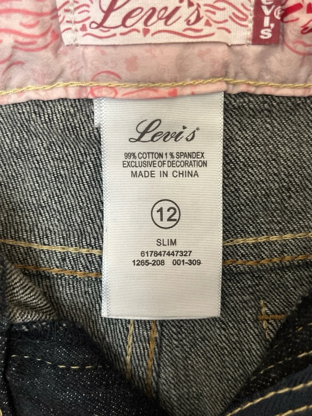 Levi's Dark Blue Jeans with Yellow Gingham Top